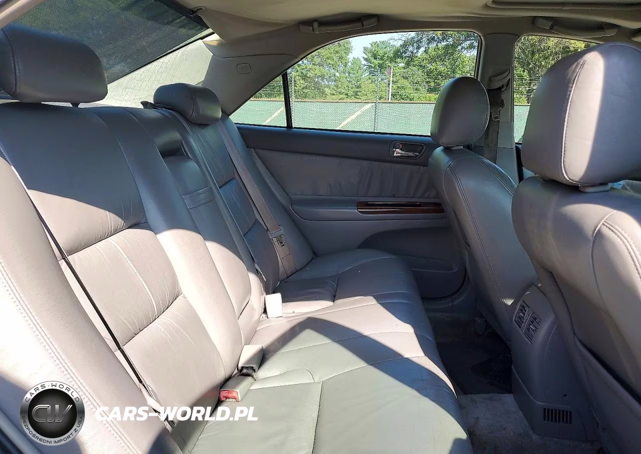 2002 Toyota Camry Xle V6 VIN:4T1BF30K42U010578 - 10