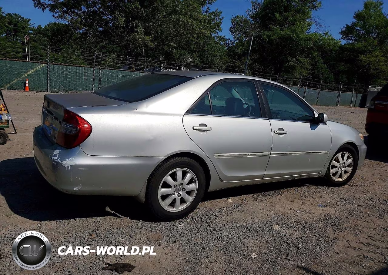 2002 Toyota Camry Xle V6 VIN:4T1BF30K42U010578 - 3