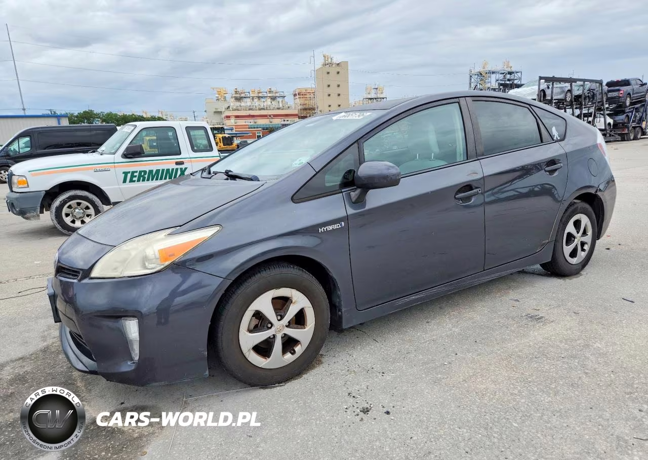 2014 Toyota Prius Two