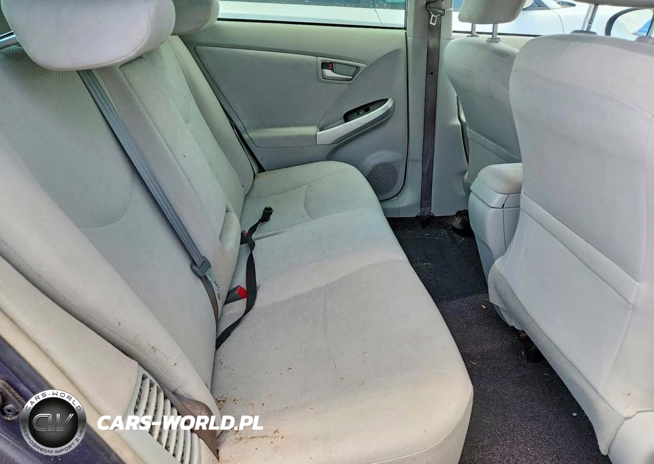 2014 Toyota Prius Two VIN:JTDKN3DU3E0380807 - 10