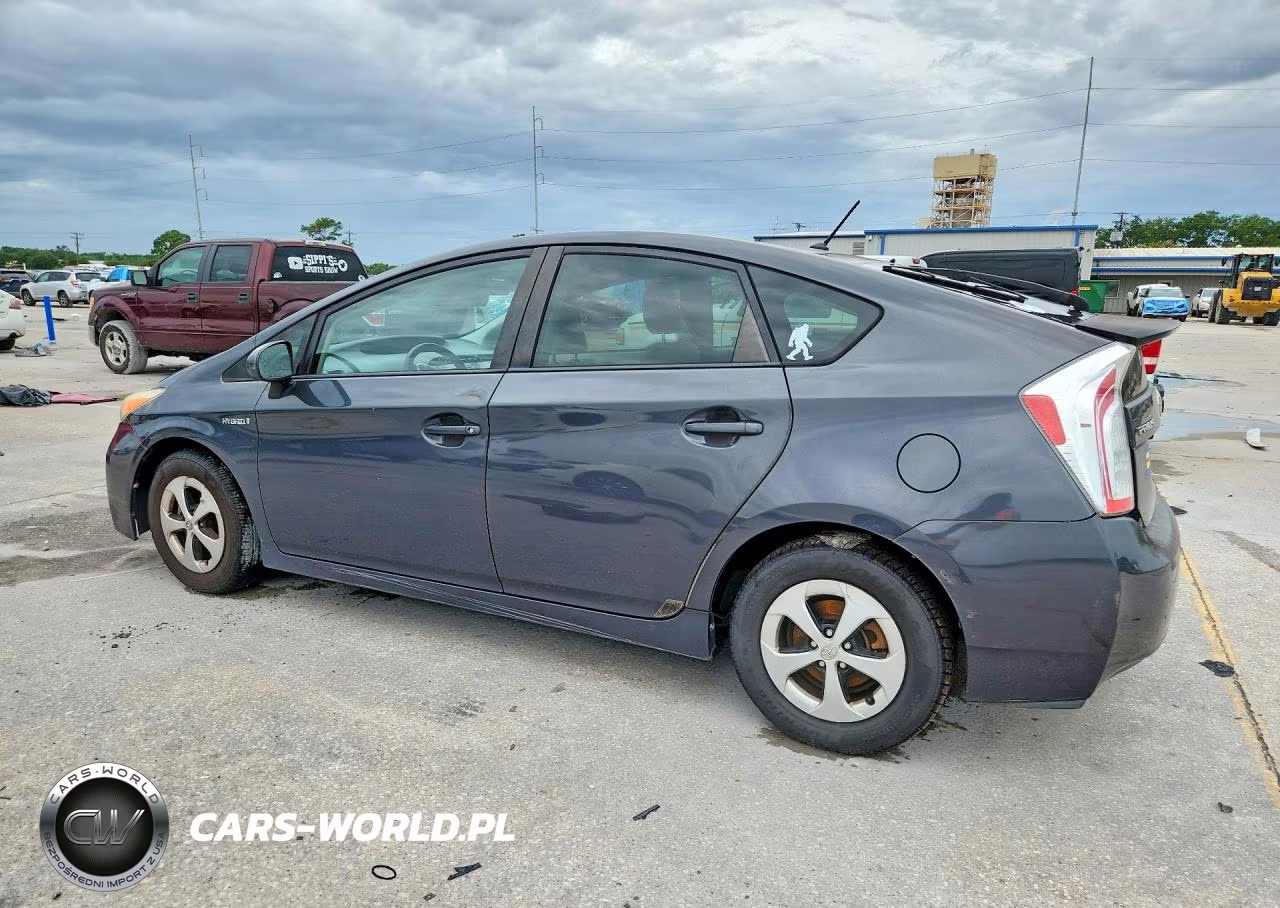 2014 Toyota Prius Two VIN:JTDKN3DU3E0380807 - 2