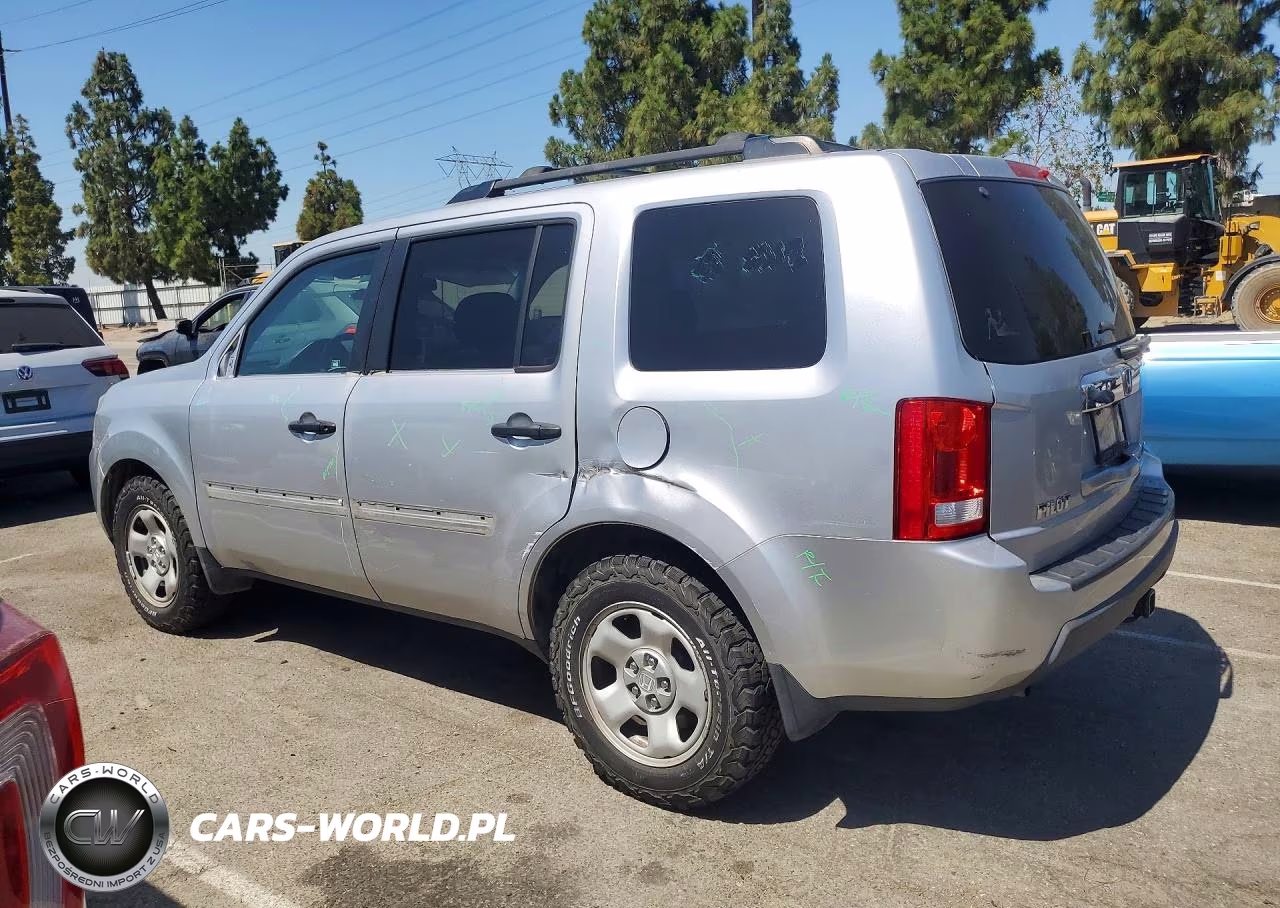 2011 Honda Pilot Lx VIN:5FNYF4H26BB011393 - 2