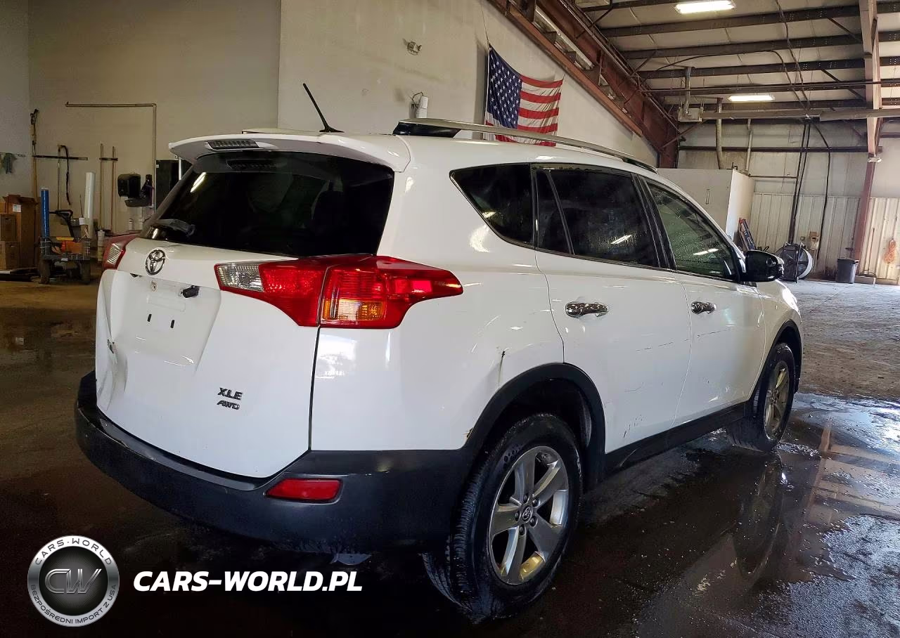 2015 Toyota Rav4 Xle VIN:JTMRFREV4FJ020804 - 3