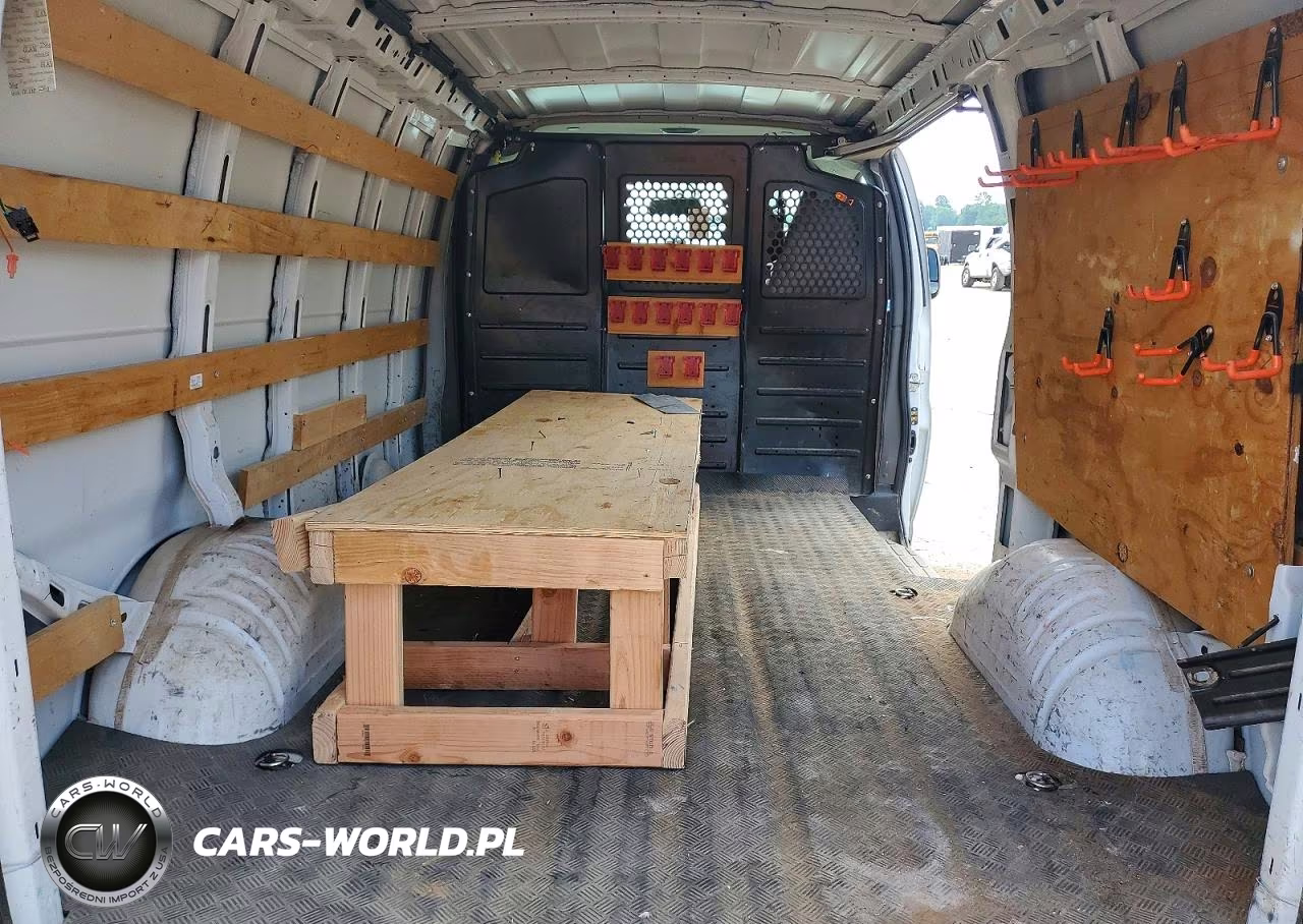 2019 Chevrolet Express 2500 Cargo Delivery Van VIN:1GCWGAFG2K1296393 - 10