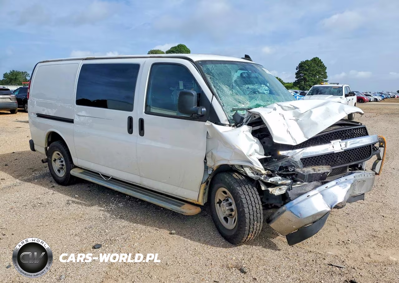 2019 Chevrolet Express 2500 Cargo Delivery Van VIN:1GCWGAFG2K1296393 - 4