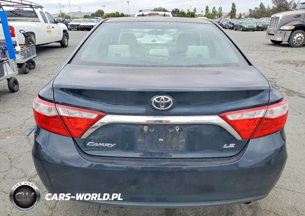 2015 Toyota Camry Le VIN:4T1BF1FK9FU932040 - 6
