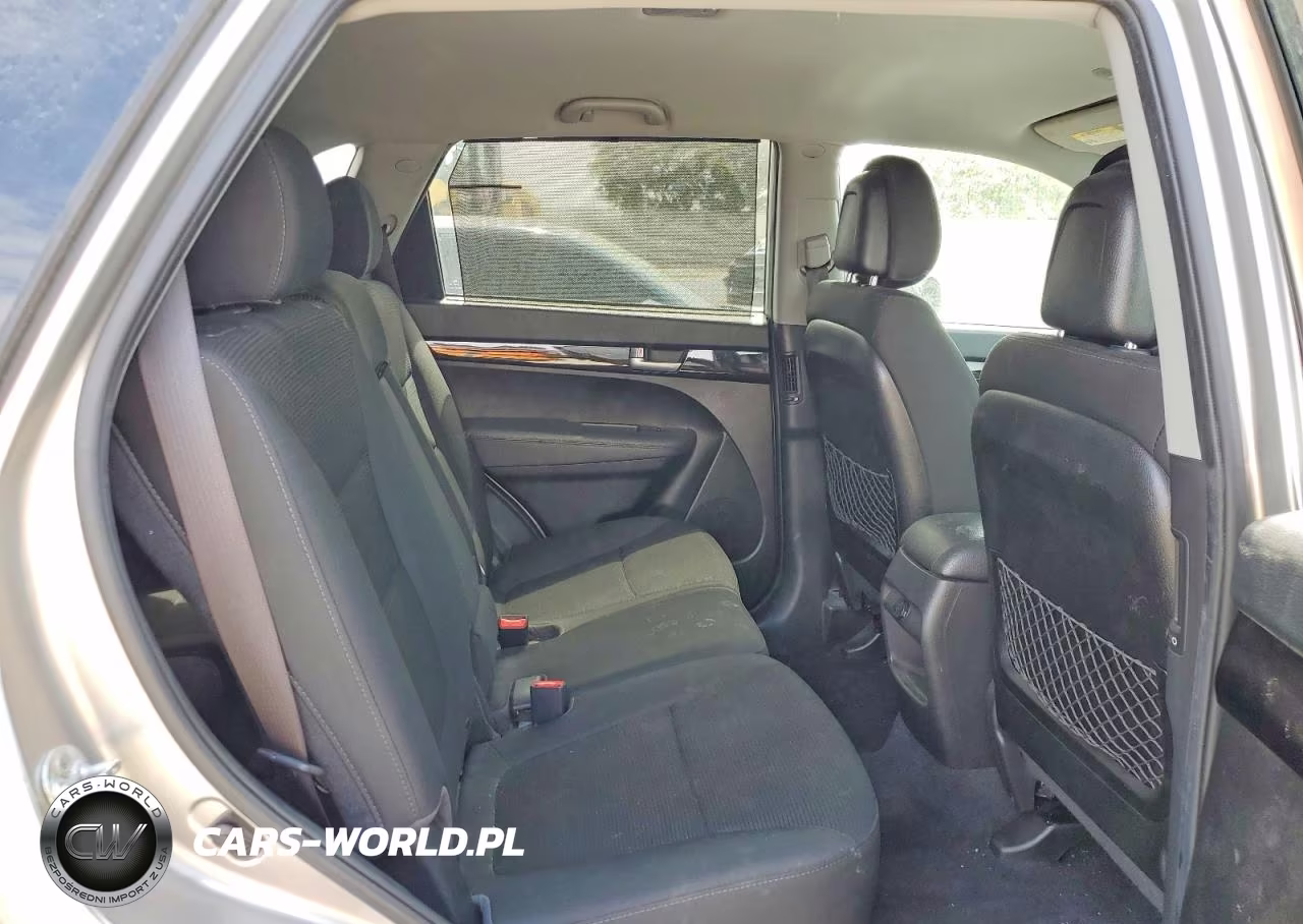 2015 Kia Sorento Lx VIN:5XYKTDA60FG557925 - 11