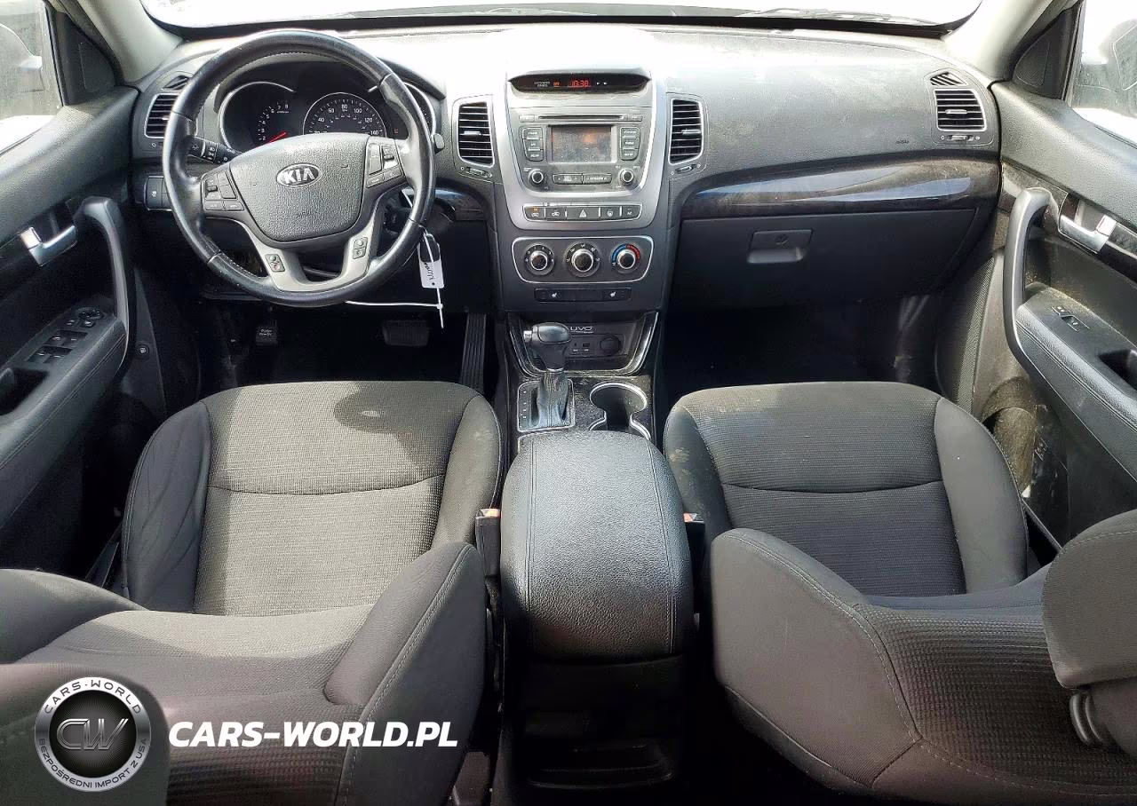 2015 Kia Sorento Lx VIN:5XYKTDA60FG557925 - 8