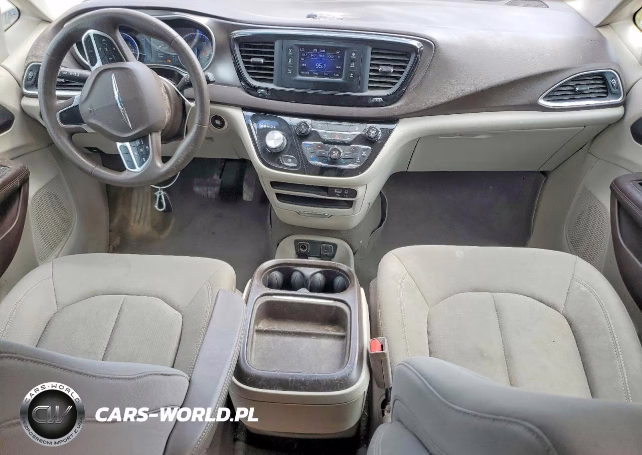 2017 Chrysler Pacifica Touring L VIN:2C4RC1BG4HR745611 - 8