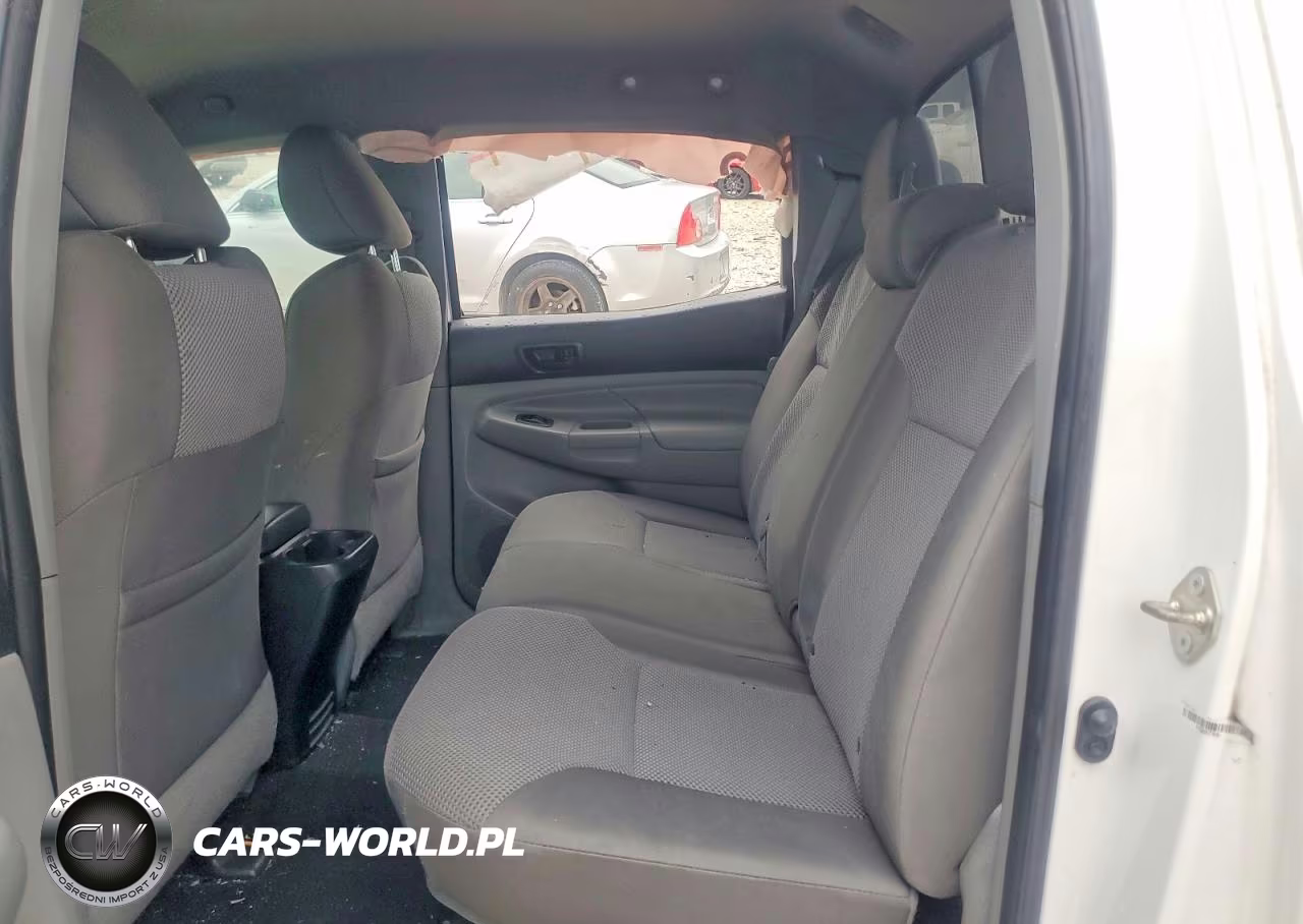 2015 Toyota Tacoma V6 VIN:3TMLU4EN7FM171072 - 10
