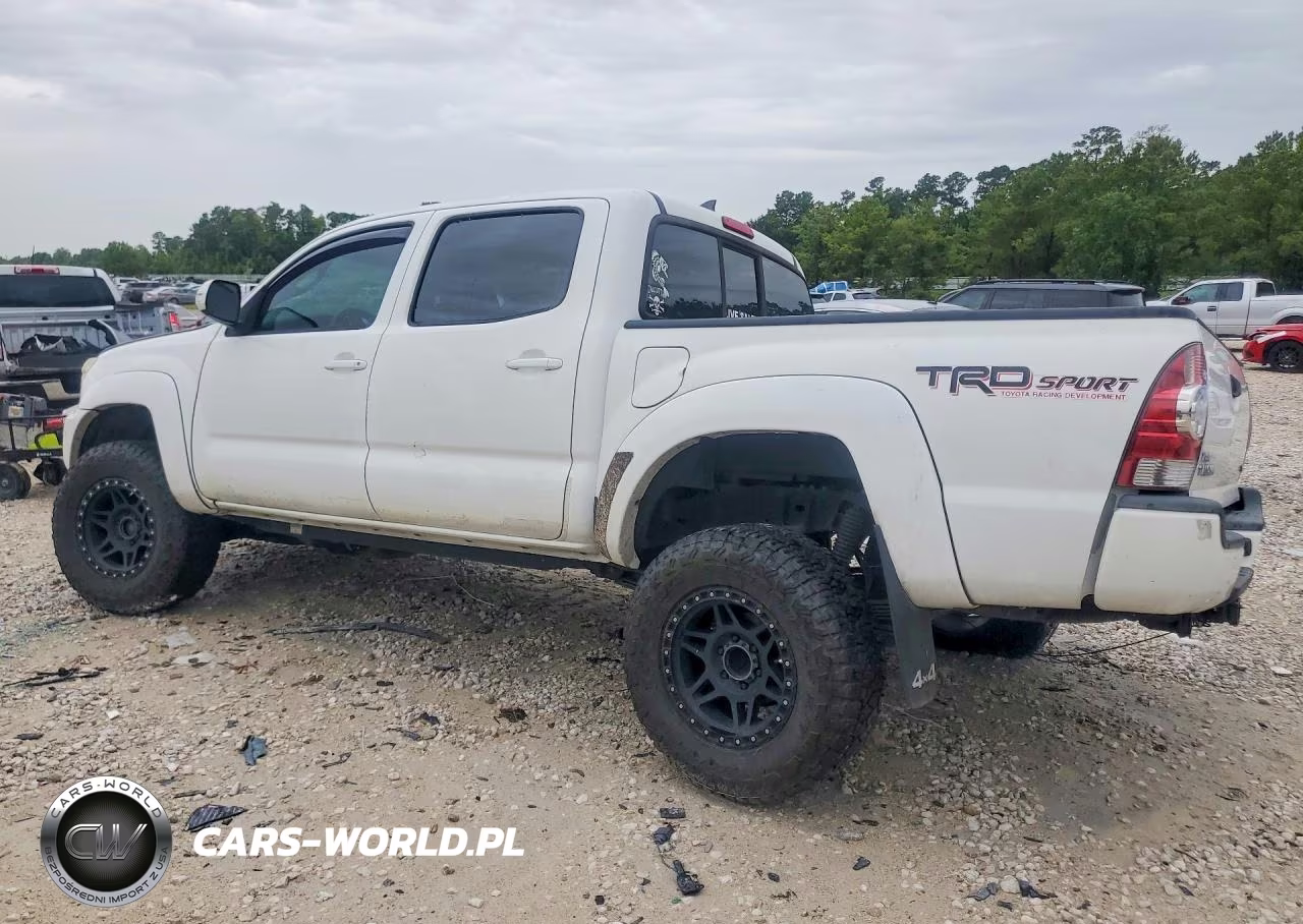 2015 Toyota Tacoma V6 VIN:3TMLU4EN7FM171072 - 2