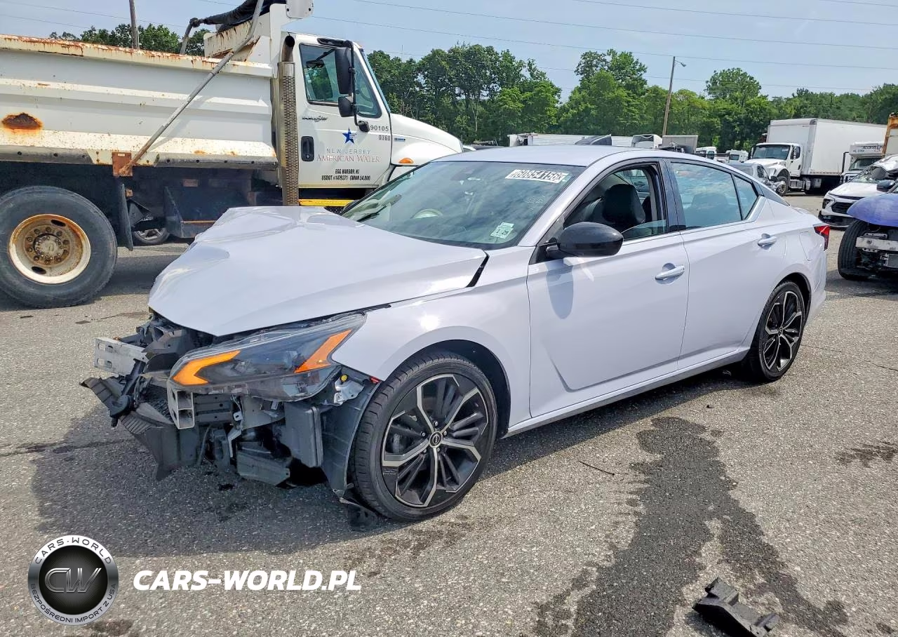 2024 Nissan Altima Sr – zdjęcie 1 z 13