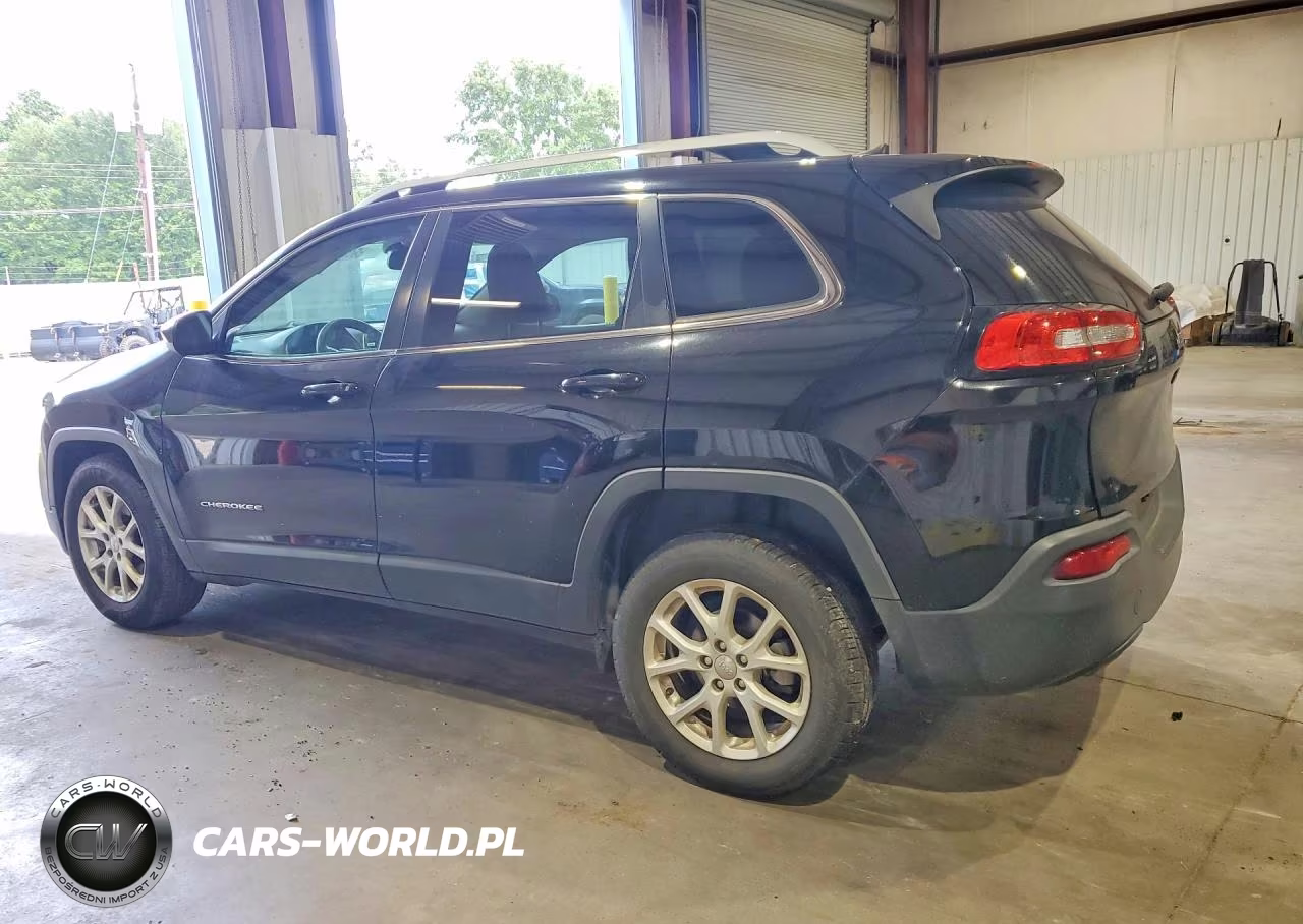 2018 Jeep Cherokee Latitude VIN:1C4PJLCB4JD587436 - 2