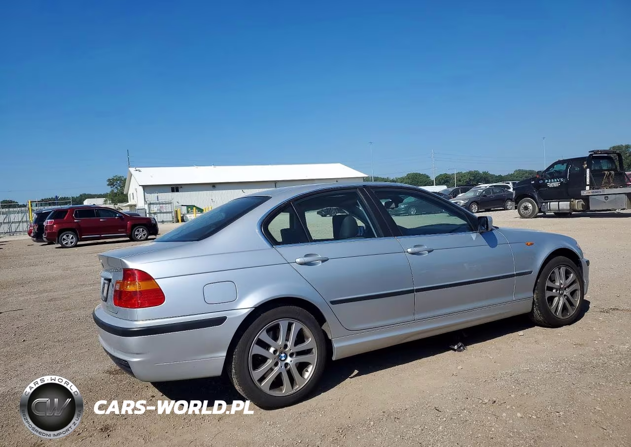 2002 BMW 330 Xi VIN:WBAEW53422PG20052 - 3