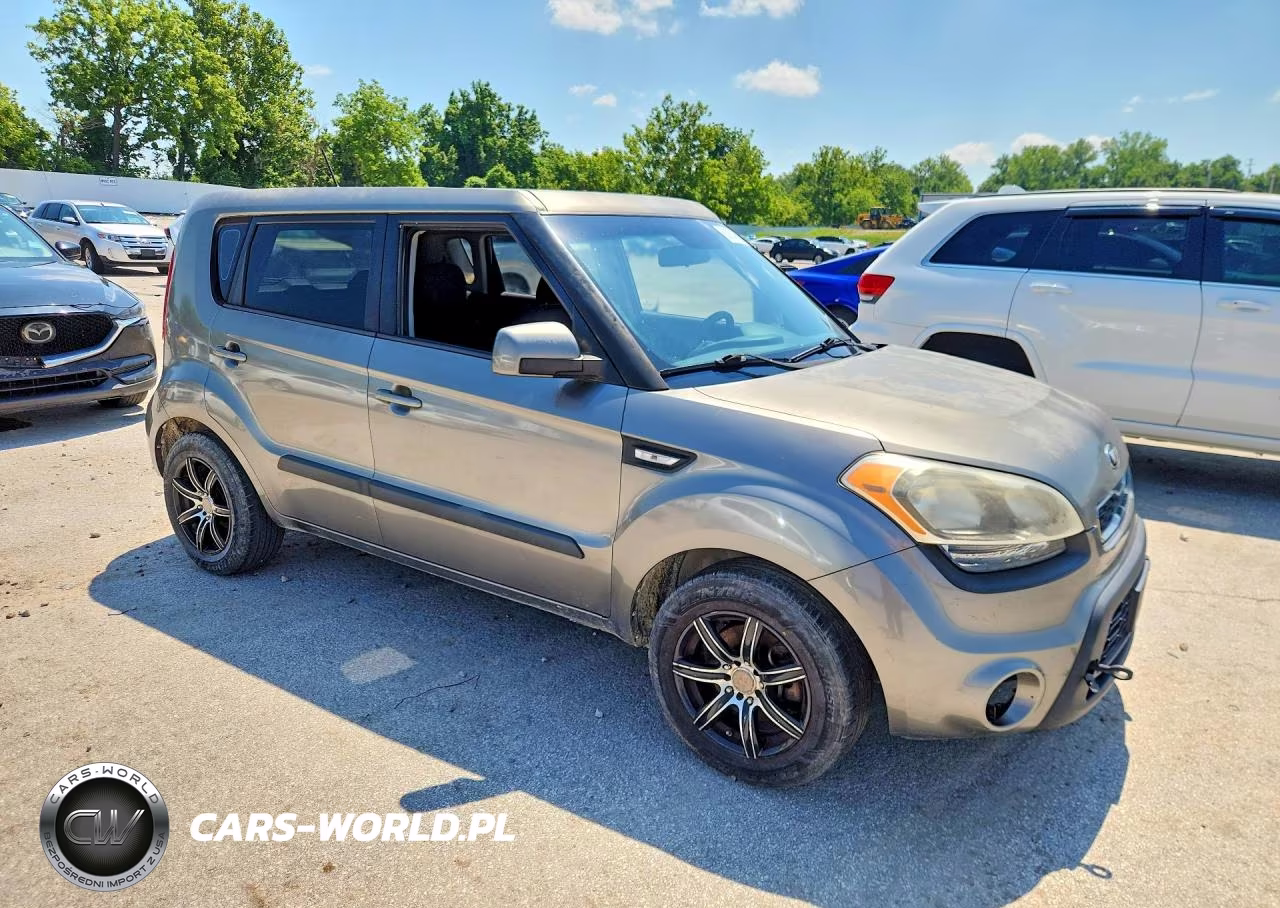 2013 Kia Soul Base VIN:KNDJT2A56D7500758 - 4