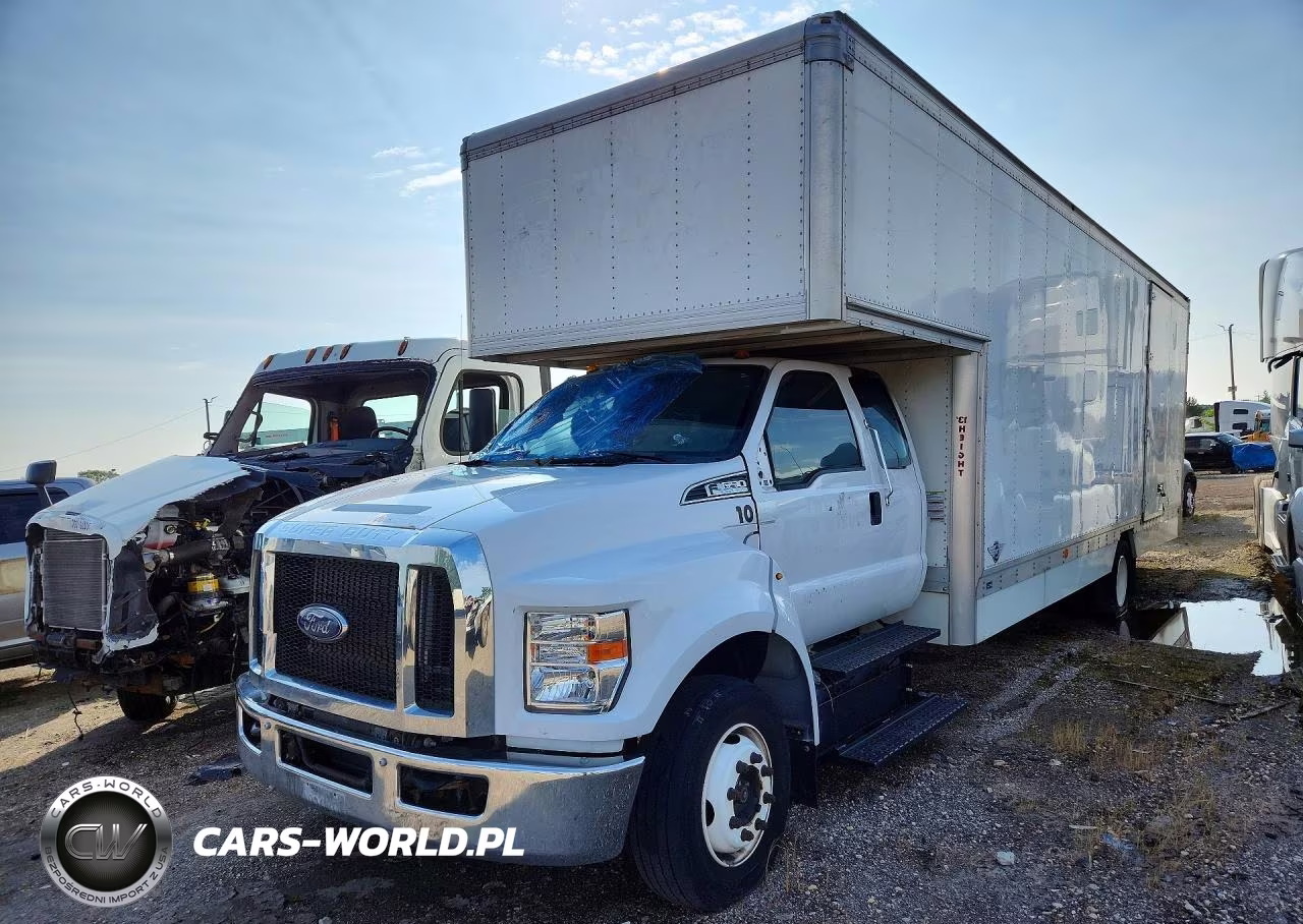 2022 Ford F650 Super Duty Delivery Truck