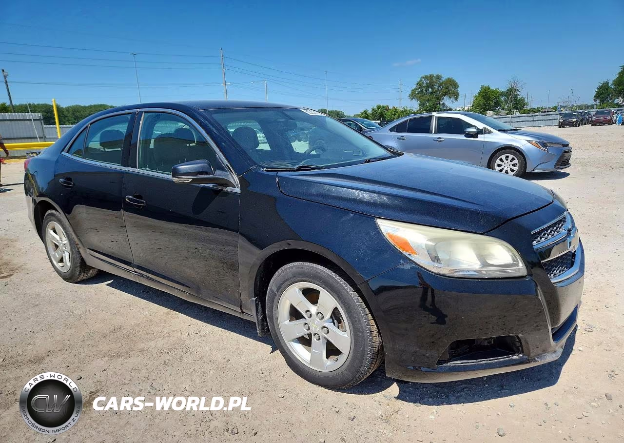 2013 Chevrolet Malibu Ls VIN:1G11B5SA6DU117316 - 4
