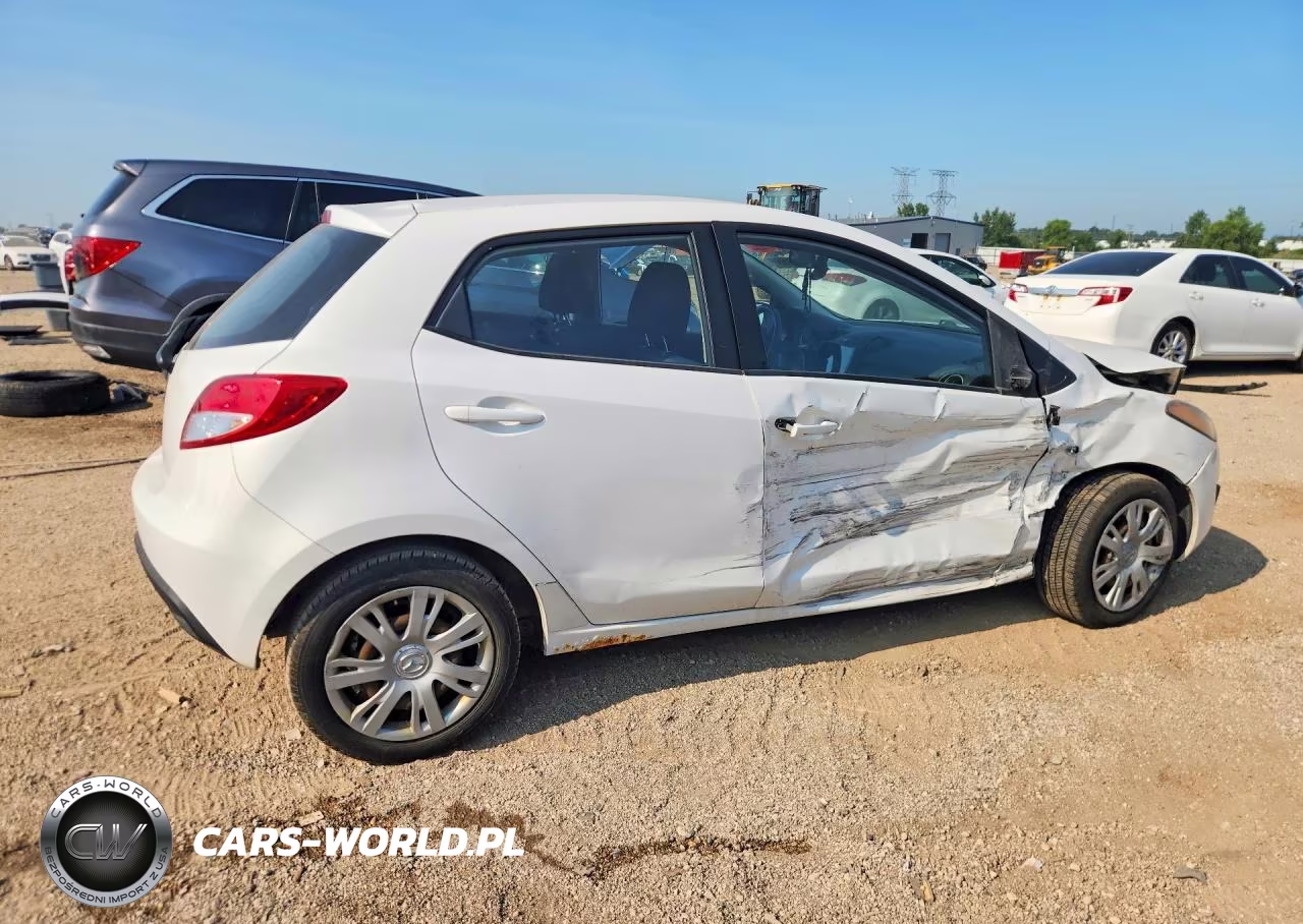 2011 Mazda Mazda2 VIN:JM1DE1HZ4B0105137 - 3