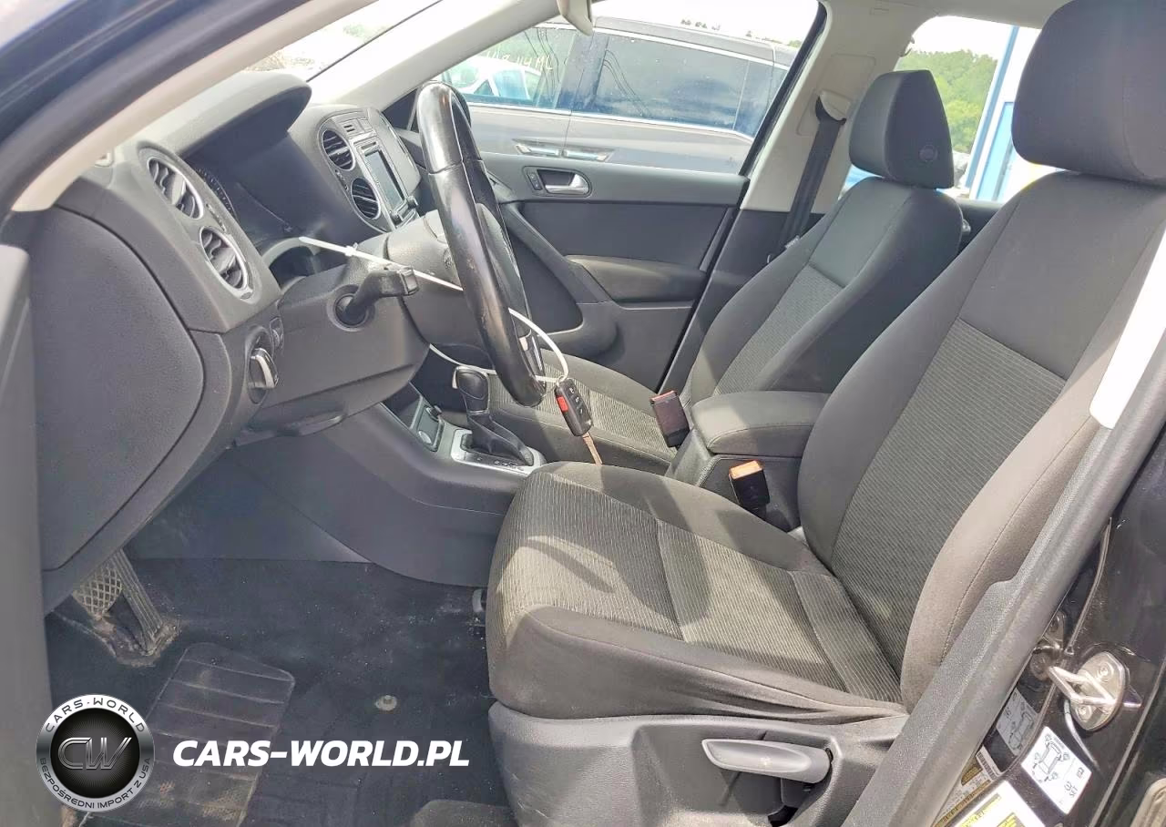 2017 Volkswagen Tiguan S VIN:WVGBV7AX2HK049940 - 7