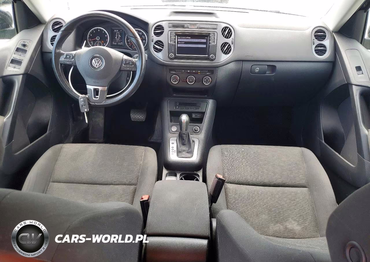 2017 Volkswagen Tiguan S VIN:WVGBV7AX2HK049940 - 8