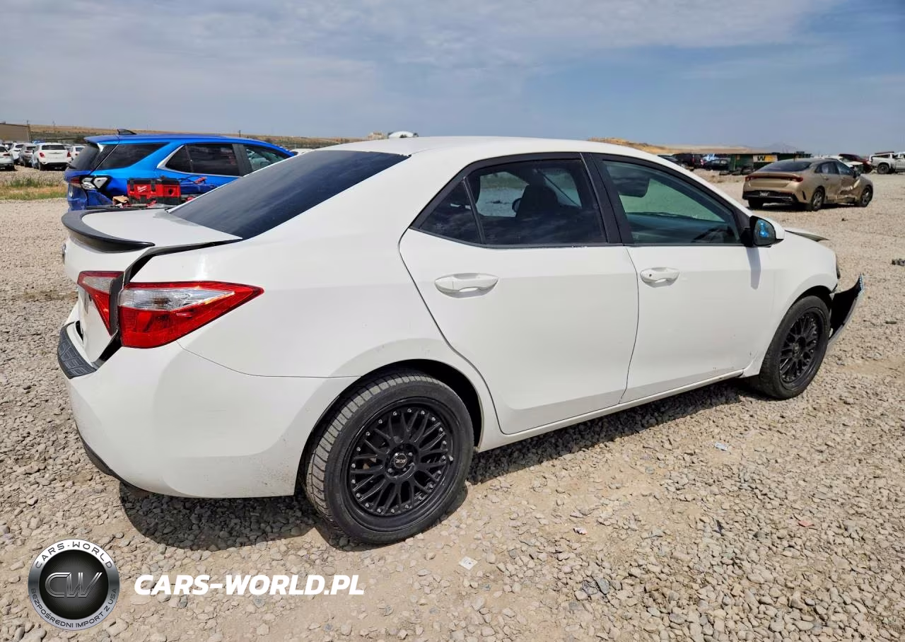 2016 Toyota Corolla L VIN:5YFBURHE1GP379303 - 3