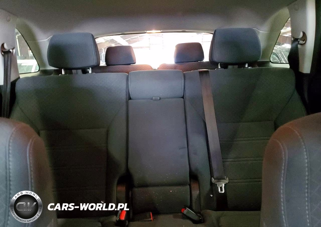 2018 Kia Sorento Lx VIN:5XYPGDA32JG352244 - 10