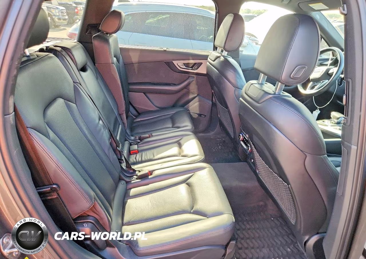 2019 Audi Q7 Technik S-Line VIN:WA1WAAF78KD011156 - 11