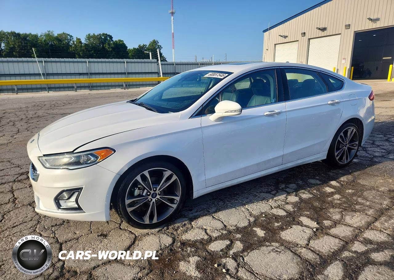 2020 Ford Fusion Titanium – zdjęcie 1 z 12