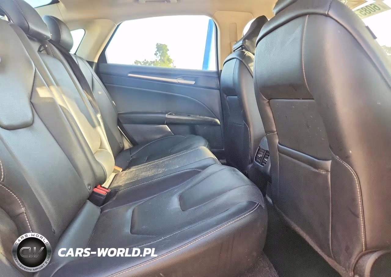2020 Ford Fusion Titanium VIN:3FA6P0D97LR176133 - 10