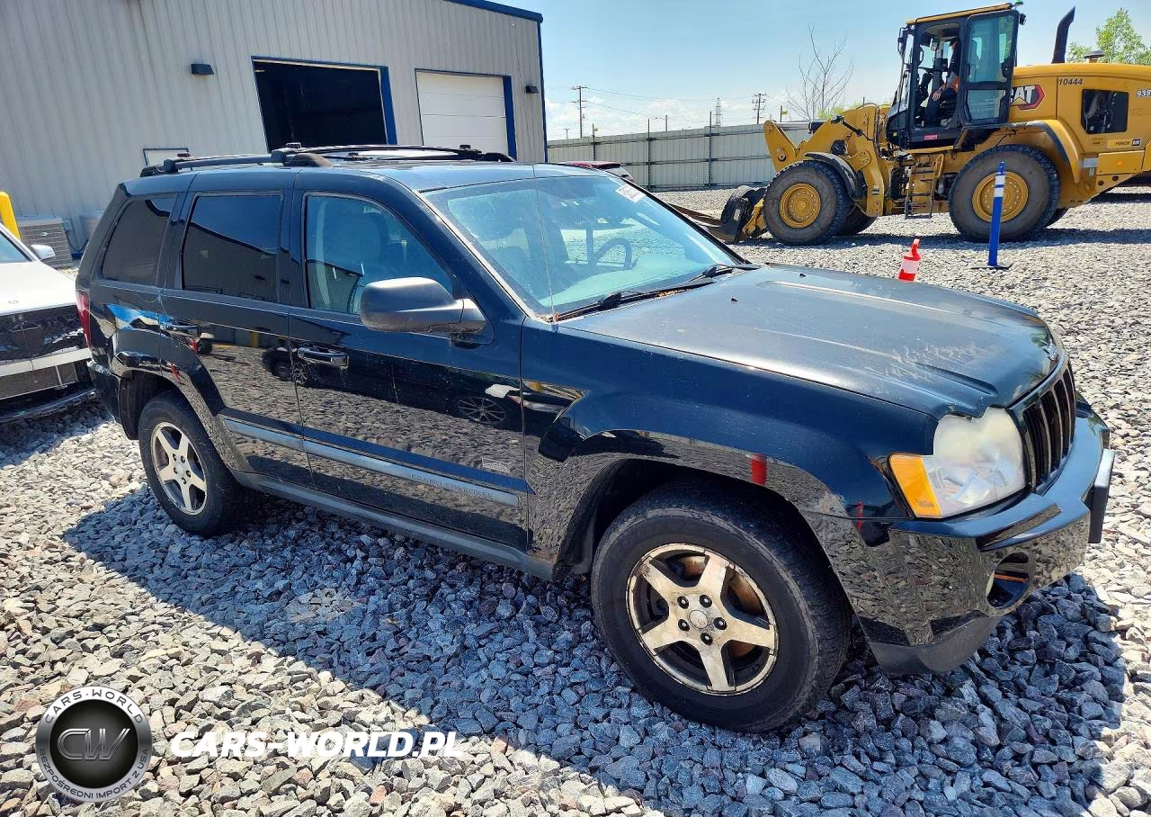 2007 Jeep Grand Cherokee Laredo VIN:1J8GR48K47C625004 - 4