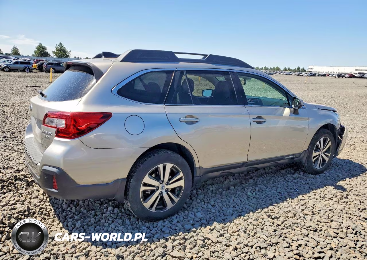 2018 Subaru Outback 3.6R Limited VIN:4S4BSENC2J3220111 - 3