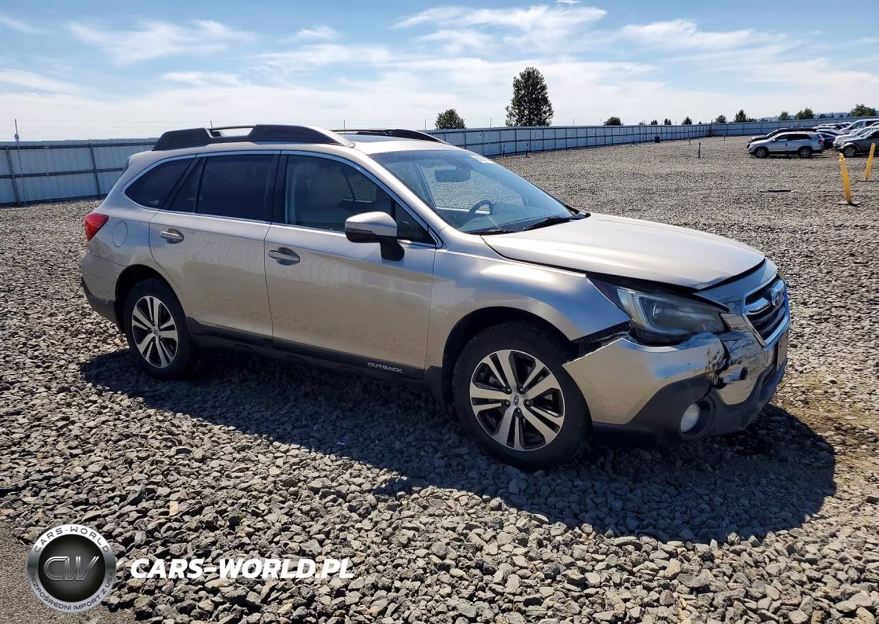 2018 Subaru Outback 3.6R Limited VIN:4S4BSENC2J3220111 - 4