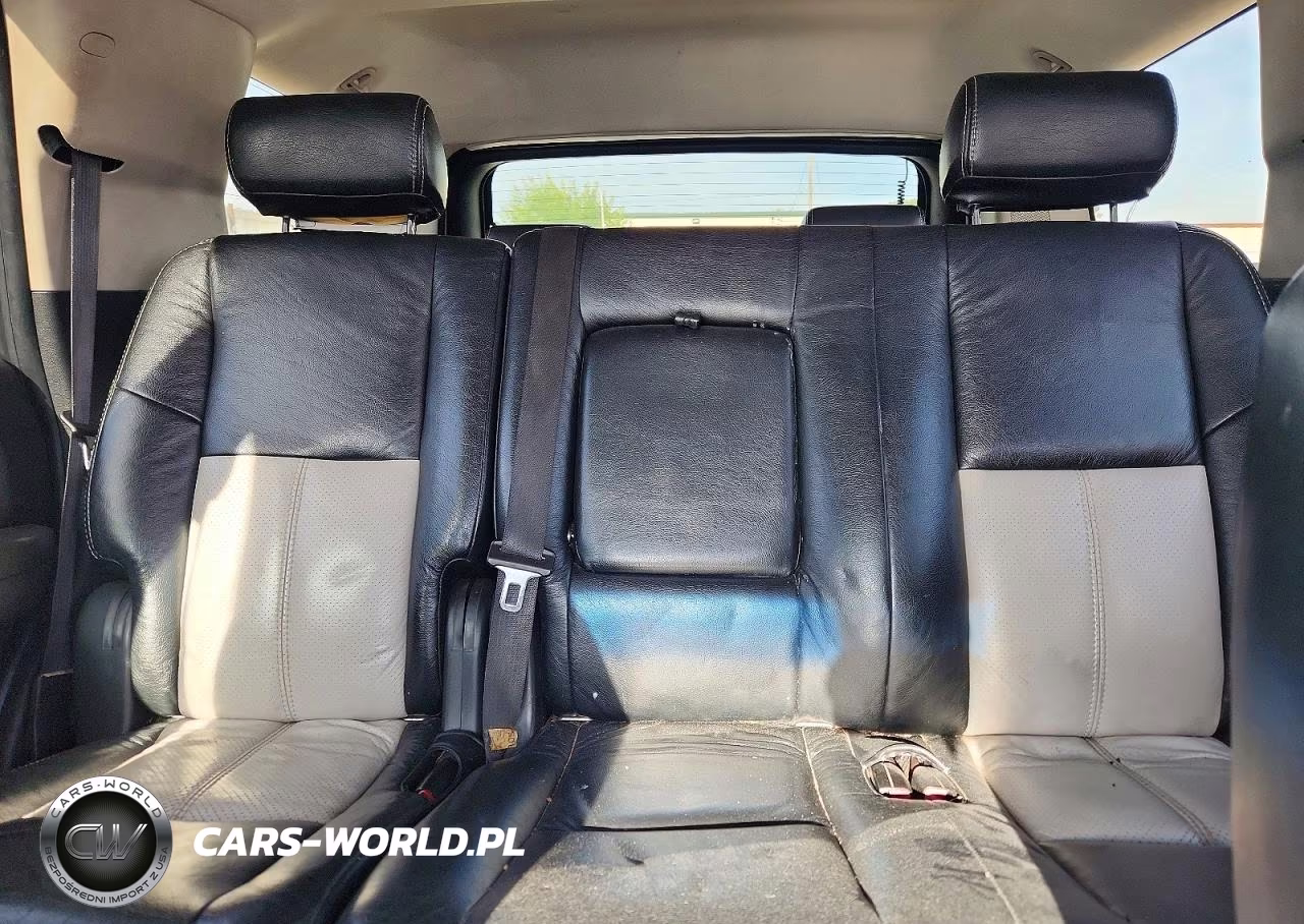 2007 Chevrolet Tahoe C1500 VIN:1GNFC13J27R105891 - 10