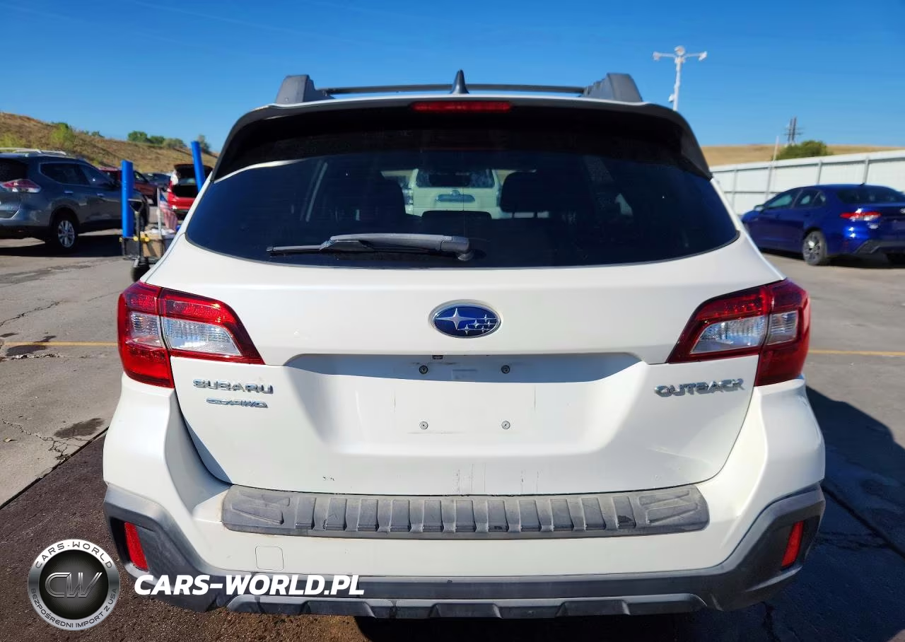 2018 Subaru Outback 2.5I Premium VIN:4S4BSACC5J3352226 - 6