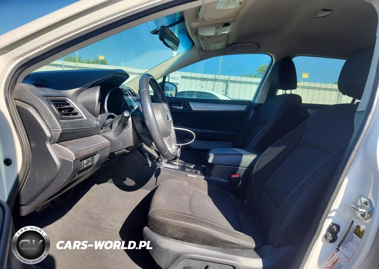 2018 Subaru Outback 2.5I Premium VIN:4S4BSACC5J3352226 - 7