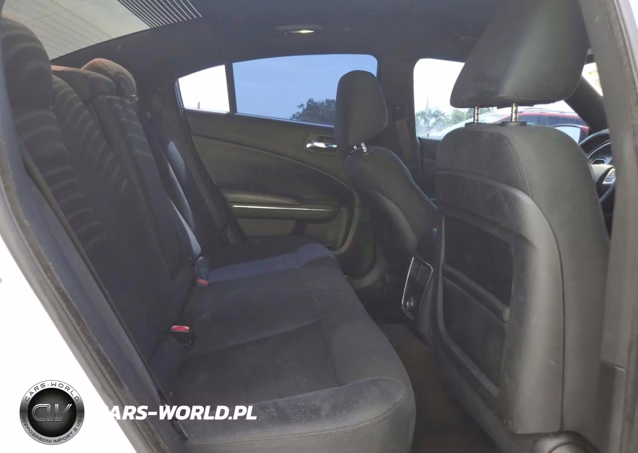 2011 Dodge Charger VIN:2B3CL3CG6BH576884 - 10