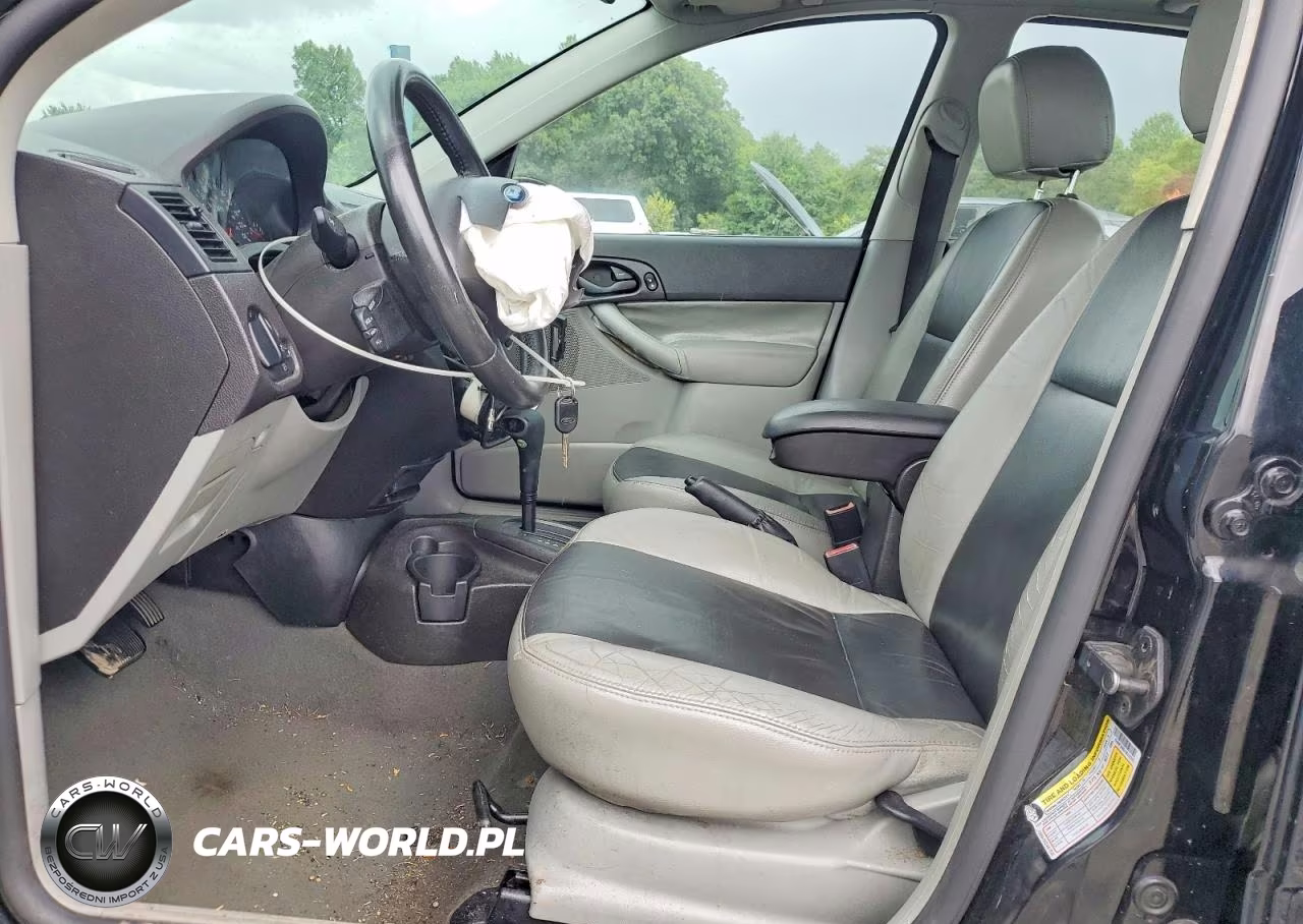 2007 Ford Focus Zx4 VIN:1FAHP34N67W242925 - 7