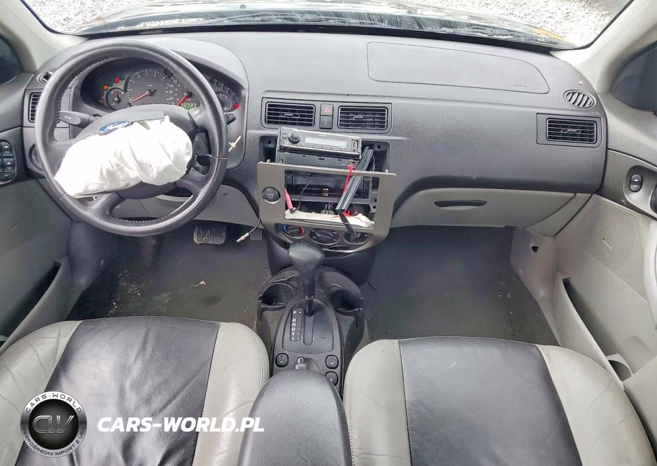 2007 Ford Focus Zx4 VIN:1FAHP34N67W242925 - 8
