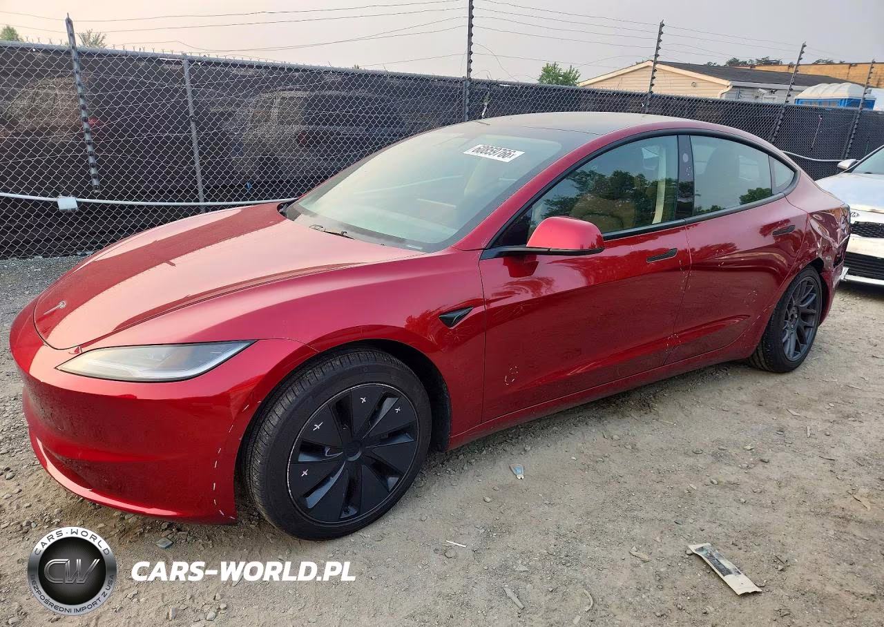 2025 Tesla Model 3 – zdjęcie 1 z 12