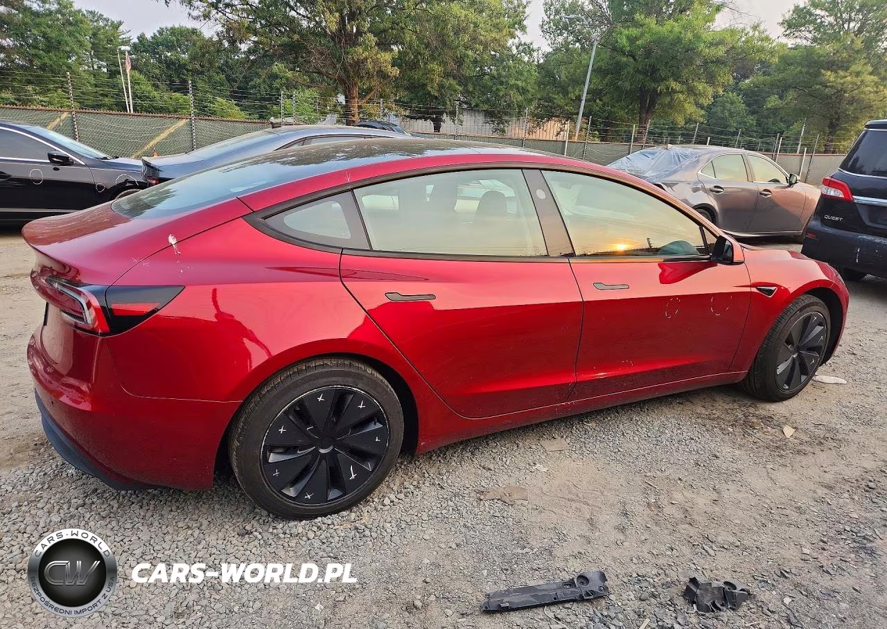 2025 Tesla Model 3 VIN:5YJ3E1EA7SF971605 - 3