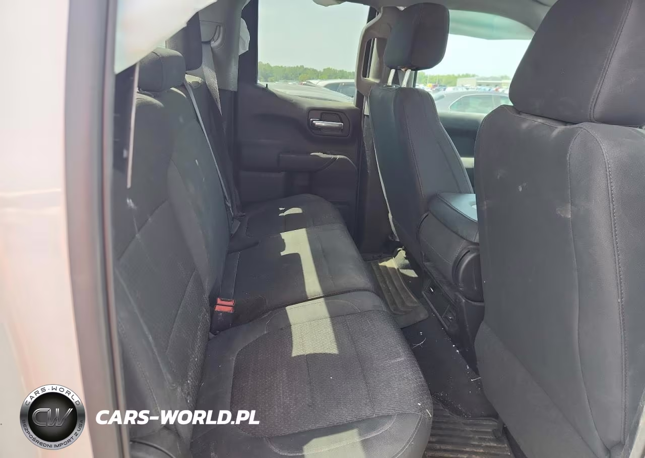 2022 Chevrolet Silverado Ltd C1500 Custom VIN:1GCRWBEK1NZ206362 - 10