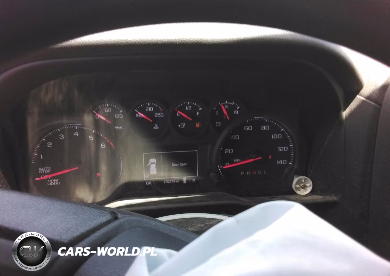 2022 Chevrolet Silverado Ltd C1500 Custom VIN:1GCRWBEK1NZ206362 - 9