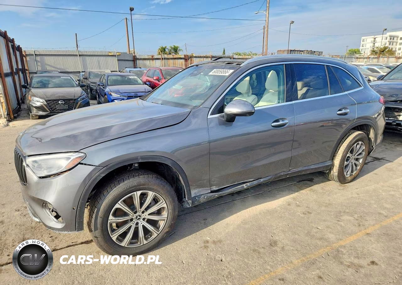 2023 Mercedes-Benz Glc 300 4Matic – zdjęcie 1 z 13