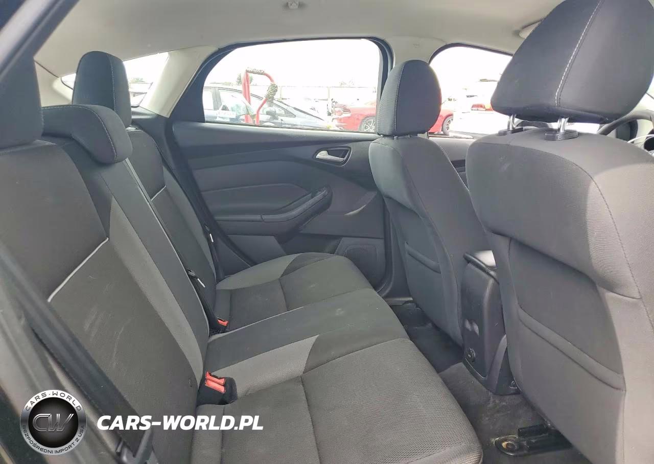 2014 Ford Focus Se VIN:1FADP3K20EL278258 - 10