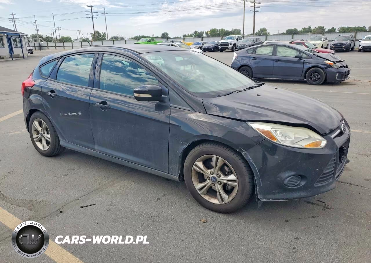2014 Ford Focus Se VIN:1FADP3K20EL278258 - 4