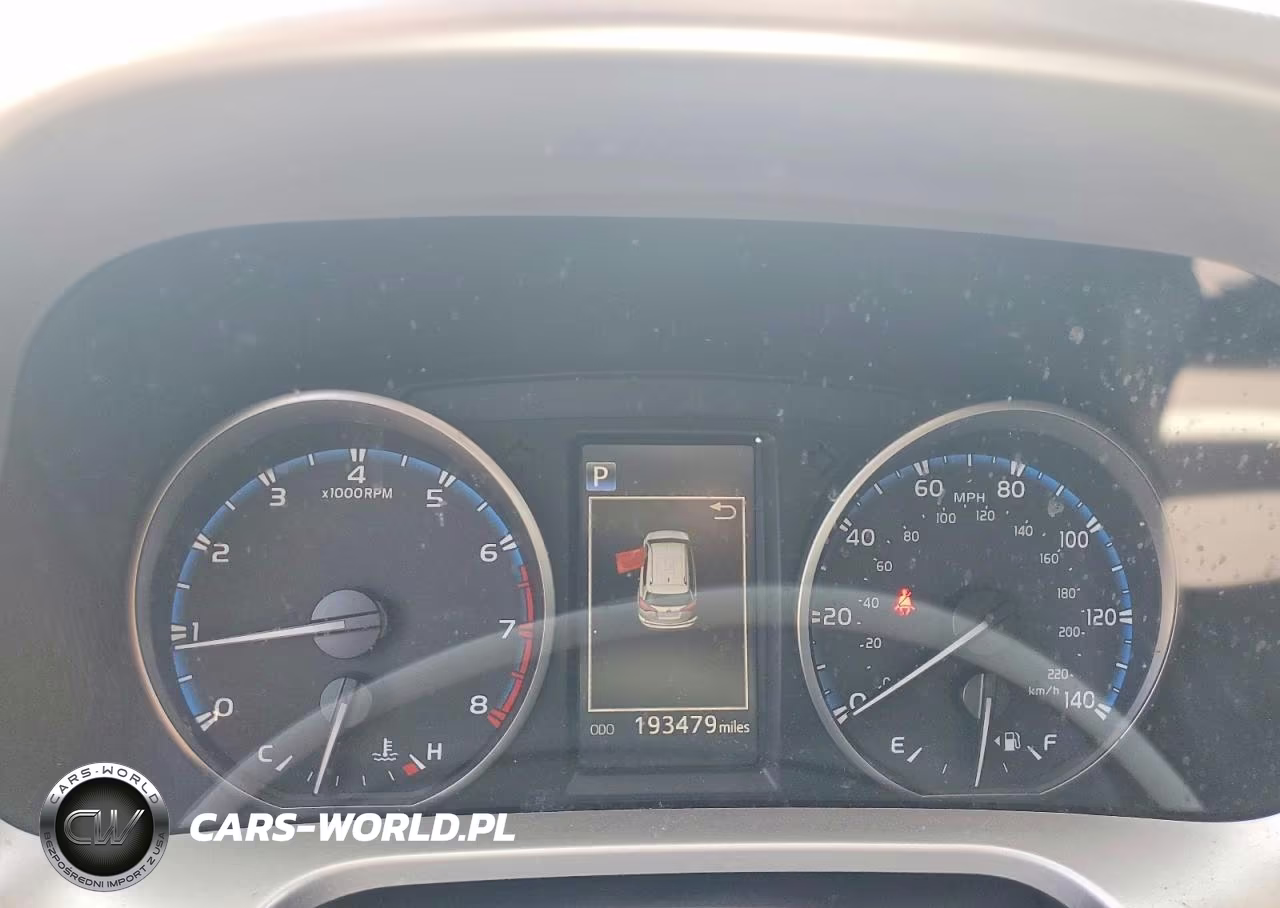 2018 Toyota Rav4 Le VIN:JTMBFREV7JJ232459 - 9