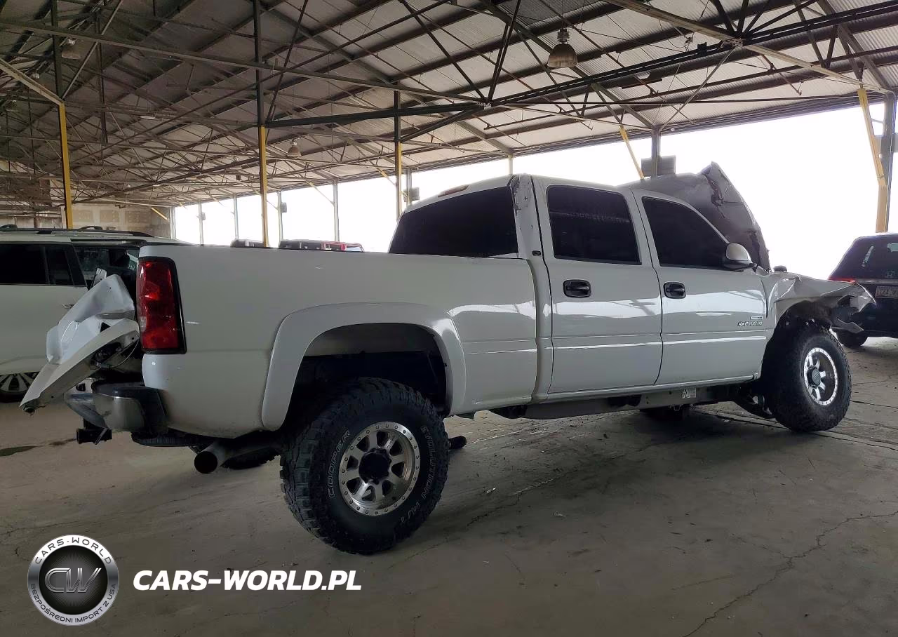 2006 Chevrolet Silverado C2500 Heavy Duty VIN:1GCHC23D56F188234 - 3