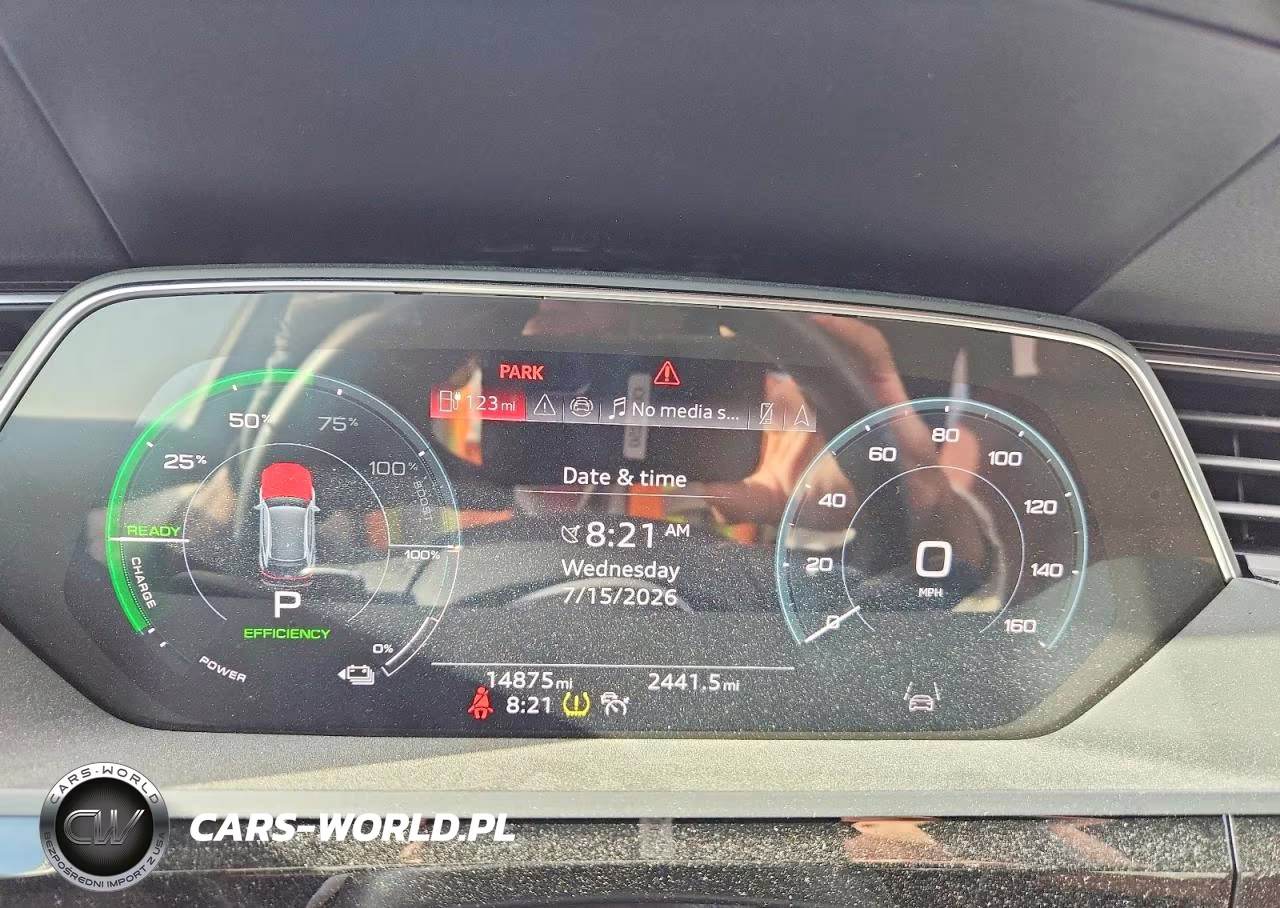 2024 Audi Q8 E-Tron Premium Plus VIN:WA15AAGE2RB062778 - 9