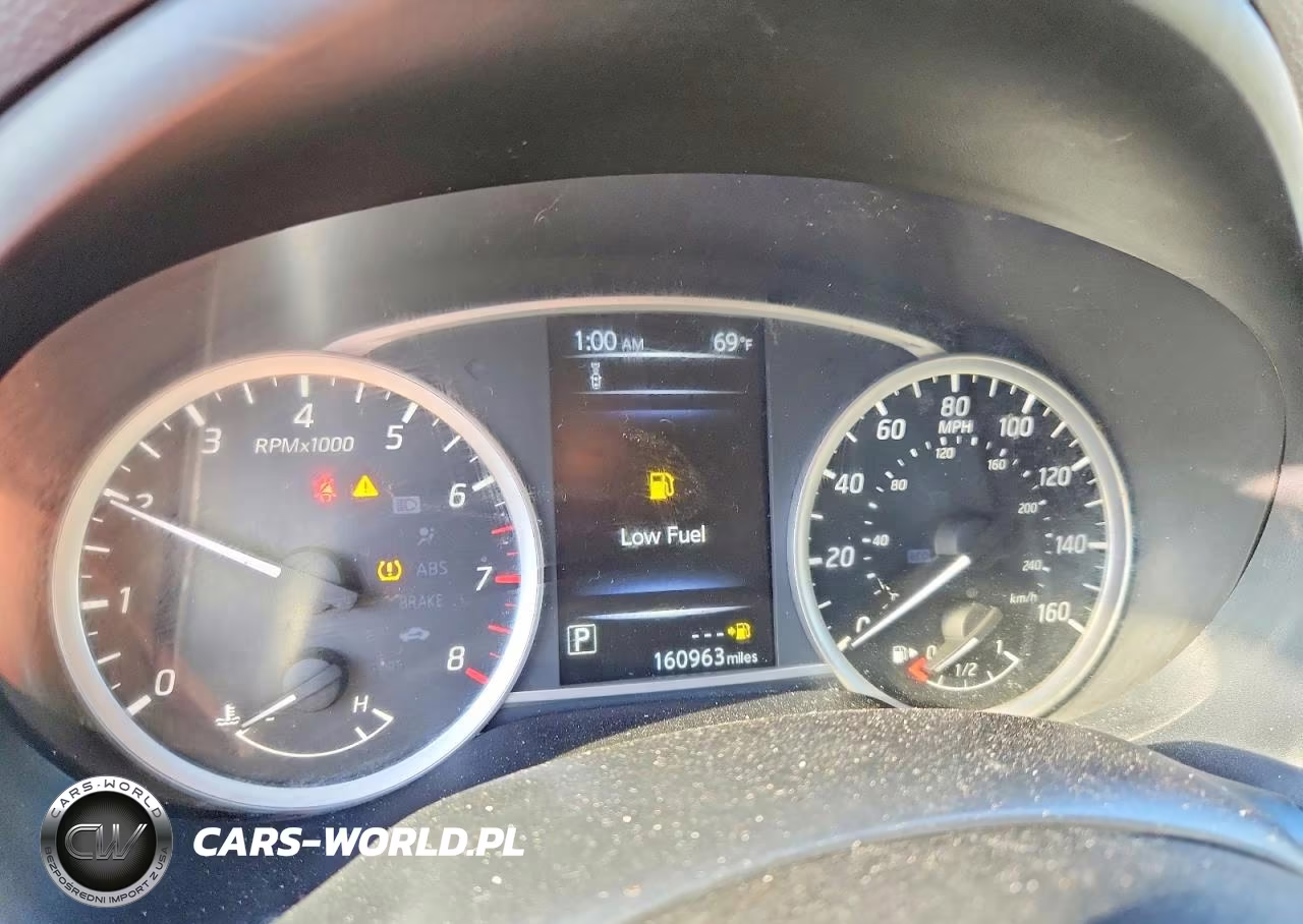 2018 Nissan Sentra S VIN:3N1AB7AP5JY286733 - 9