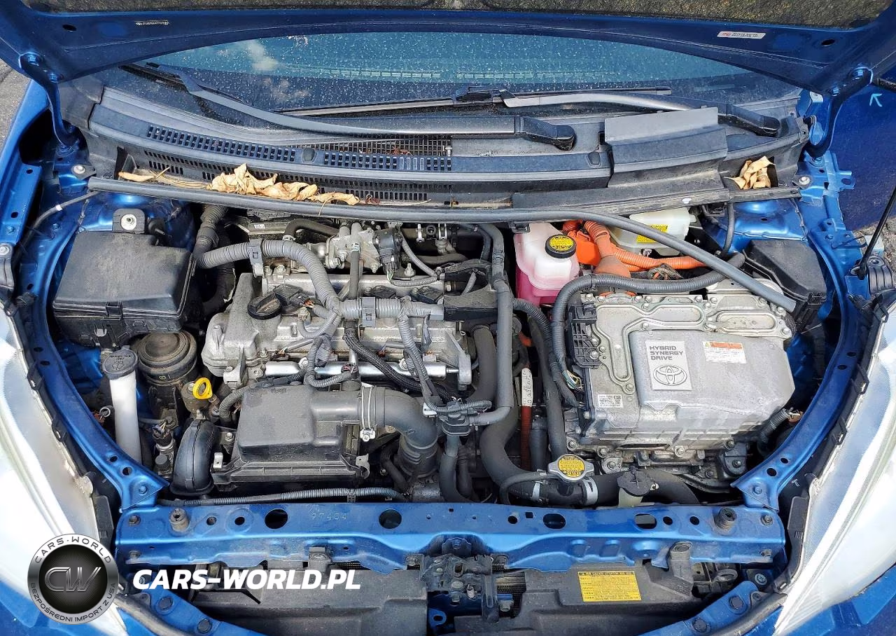 2012 Toyota Prius C Two VIN:JTDKDTB33C1527650 - 11